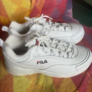Old school Fila sneakers. Worn once, like new. Size 8.